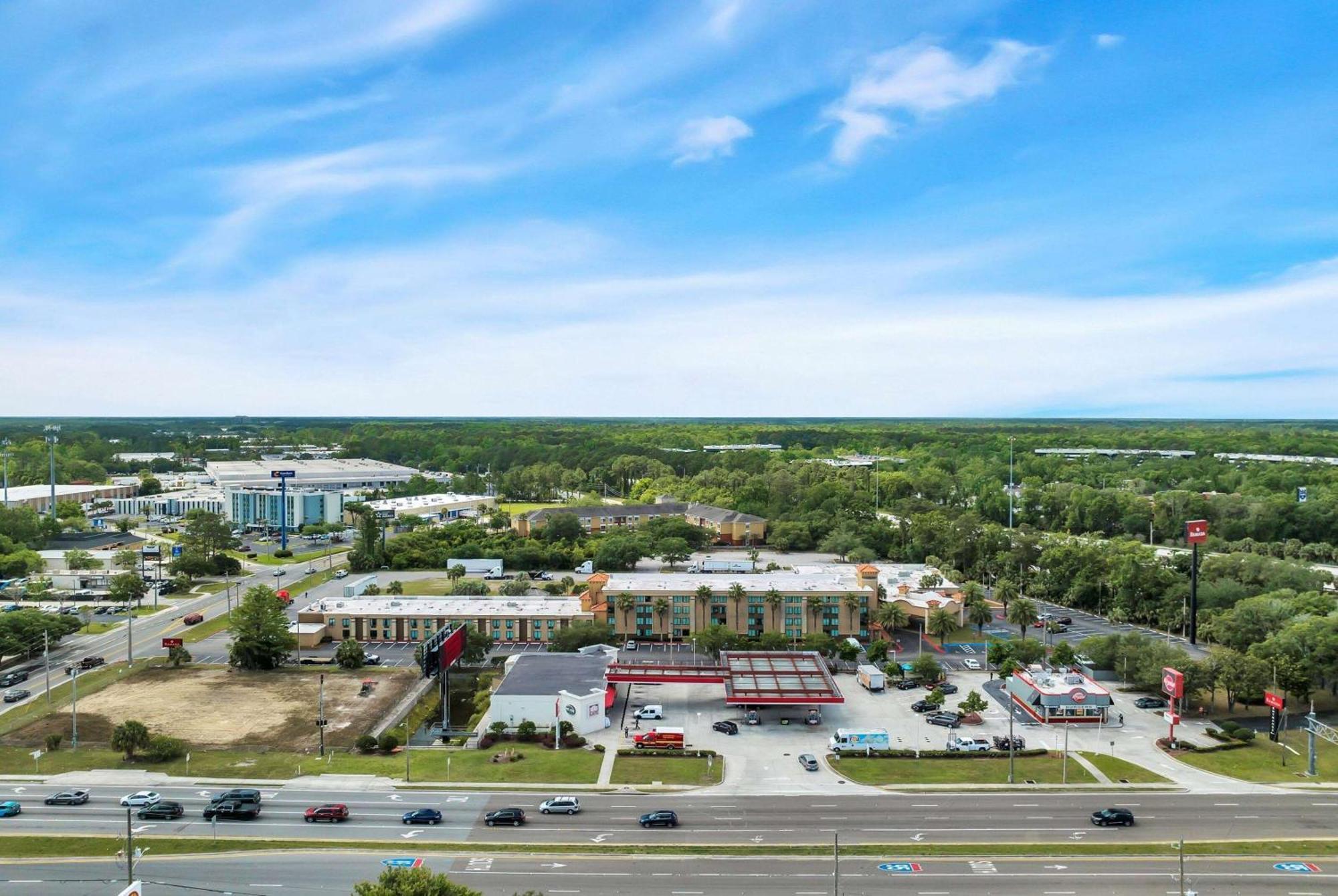 Ramada By Wyndham Jacksonville I-95 By Butler Blvd Luaran gambar